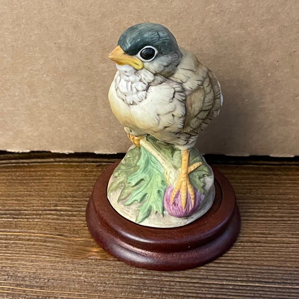 Vintage Andrea by Sadek Goldfinch Figurine 6350 Japan Baby Bird Wood Base